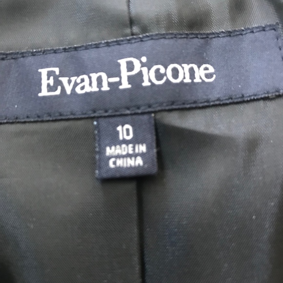 - Black blazer with textured details size 10 - Picture 3 of 5